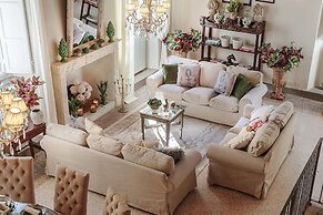 Casa Poggi in Lucca With 5 Bedrooms and 3 Bathrooms