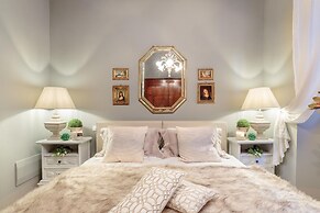 Casa Poggi in Lucca With 5 Bedrooms and 3 Bathrooms