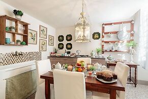 Casa Poggi in Lucca With 5 Bedrooms and 3 Bathrooms