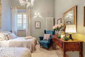 Casa Poggi in Lucca With 5 Bedrooms and 3 Bathrooms