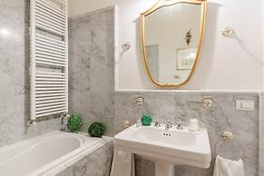 Casa Poggi in Lucca With 5 Bedrooms and 3 Bathrooms