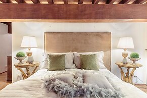 Casa Poggi in Lucca With 5 Bedrooms and 3 Bathrooms