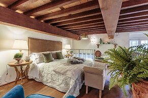 Casa Poggi in Lucca With 5 Bedrooms and 3 Bathrooms