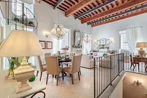 Casa Poggi in Lucca With 5 Bedrooms and 3 Bathrooms