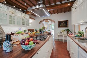 Villa Medicea in Orentano