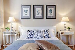 Casa Arias in Lucca With 2 Bedrooms and 1 Bathrooms