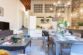 Casa Arias in Lucca With 2 Bedrooms and 1 Bathrooms