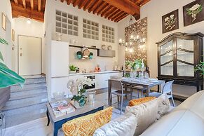 Casa Arias in Lucca With 2 Bedrooms and 1 Bathrooms