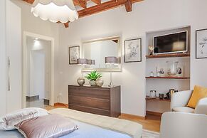 Casa Arias in Lucca With 2 Bedrooms and 1 Bathrooms