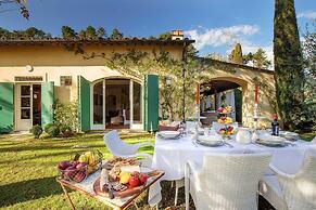 Villa Label in Camaiore