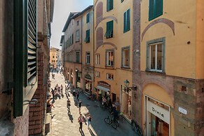 Casa Ugolino in Lucca