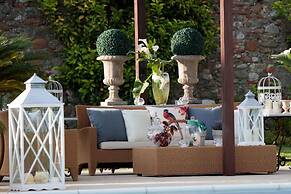 Villa Hugo in Lucca With 5 Bedrooms and 6 Bathrooms