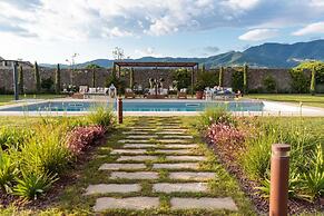 Villa Hugo in Lucca With 5 Bedrooms and 6 Bathrooms