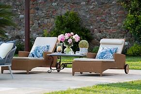 Villa Hugo in Lucca With 5 Bedrooms and 6 Bathrooms