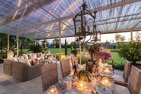 Villa Hugo in Lucca With 5 Bedrooms and 6 Bathrooms