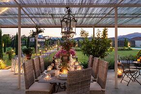 Villa Hugo in Lucca With 5 Bedrooms and 6 Bathrooms