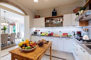 Villa Dana in Segromigno in Monte