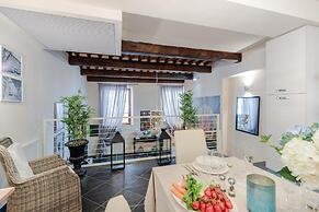 Casa Eda in Lucca With 1 Bedrooms and 1 Bathrooms
