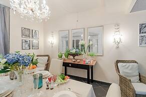 Casa Eda in Lucca With 1 Bedrooms and 1 Bathrooms