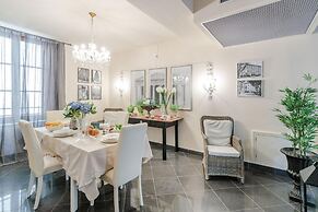 Casa Eda in Lucca With 1 Bedrooms and 1 Bathrooms