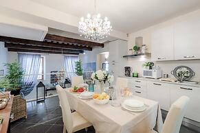 Casa Eda in Lucca With 1 Bedrooms and 1 Bathrooms