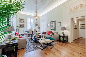 The Medieval Penthouse 5 Bedrooms