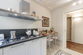 The Medieval Penthouse 5 Bedrooms