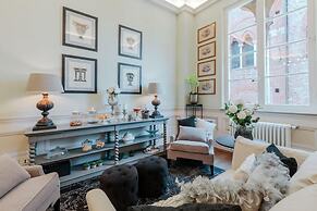 The Medieval Penthouse 5 Bedrooms