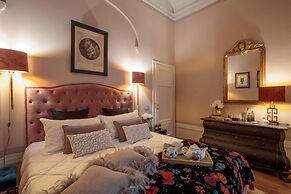 The Medieval Penthouse 5 Bedrooms