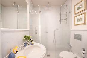 The Medieval Penthouse 5 Bedrooms