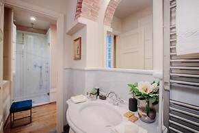 The Medieval Penthouse 5 Bedrooms