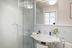 The Medieval Penthouse 5 Bedrooms