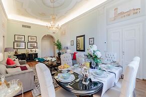 The Medieval Penthouse 5 Bedrooms