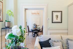 The Medieval Penthouse 5 Bedrooms