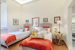 The Medieval Penthouse 5 Bedrooms