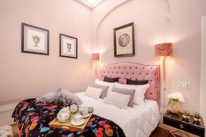 The Medieval Penthouse 5 Bedrooms