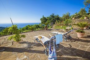 Villa dei Galli in Sant Agata sui Due Golfi