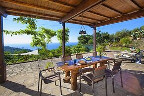 Villa dei Galli in Sant Agata sui Due Golfi