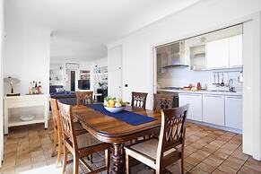 Villa dei Galli in Sant Agata sui Due Golfi