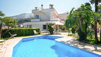 Villa Romeo in Vico Equense