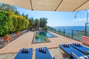 Villa The Phoenix in Nerano