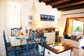 Villino Kenzia 4 Bedrooms Apartment in Stintino