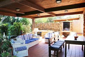 Villino Kenzia 4 Bedrooms Apartment in Stintino