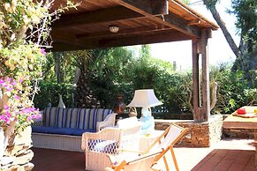 Villino Kenzia 4 Bedrooms Apartment in Stintino