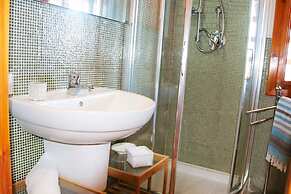 Villino Maja 2 Bedrooms Apartment in Stintino