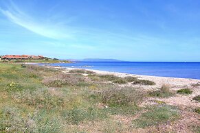 Villino Maja 2 Bedrooms Apartment in Stintino