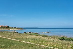 Villino Maja 2 Bedrooms Apartment in Stintino