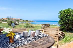 Villino Maja 2 Bedrooms Apartment in Stintino