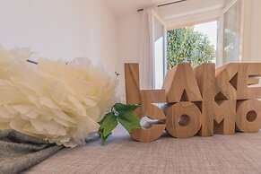 Il Tramonto sul Lago Varenna