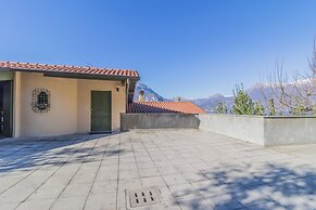 Il Tramonto sul Lago Varenna